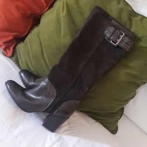 Calvin klein jeans boosts suede